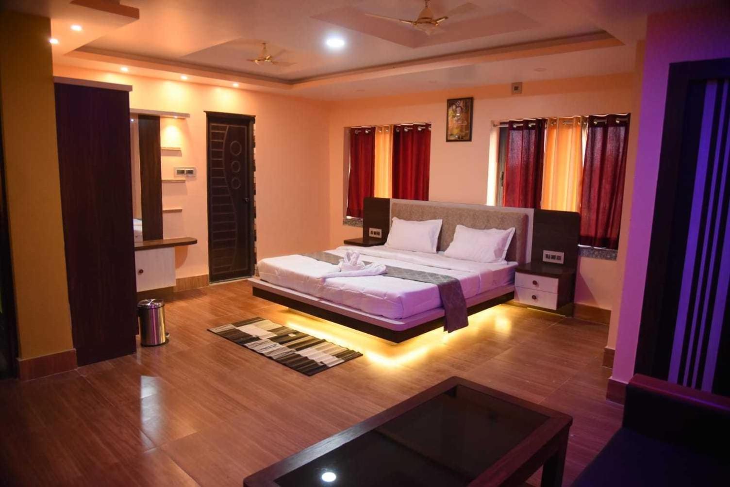 Oyo Hotel Tulusi Inn Bolpur Luaran gambar
